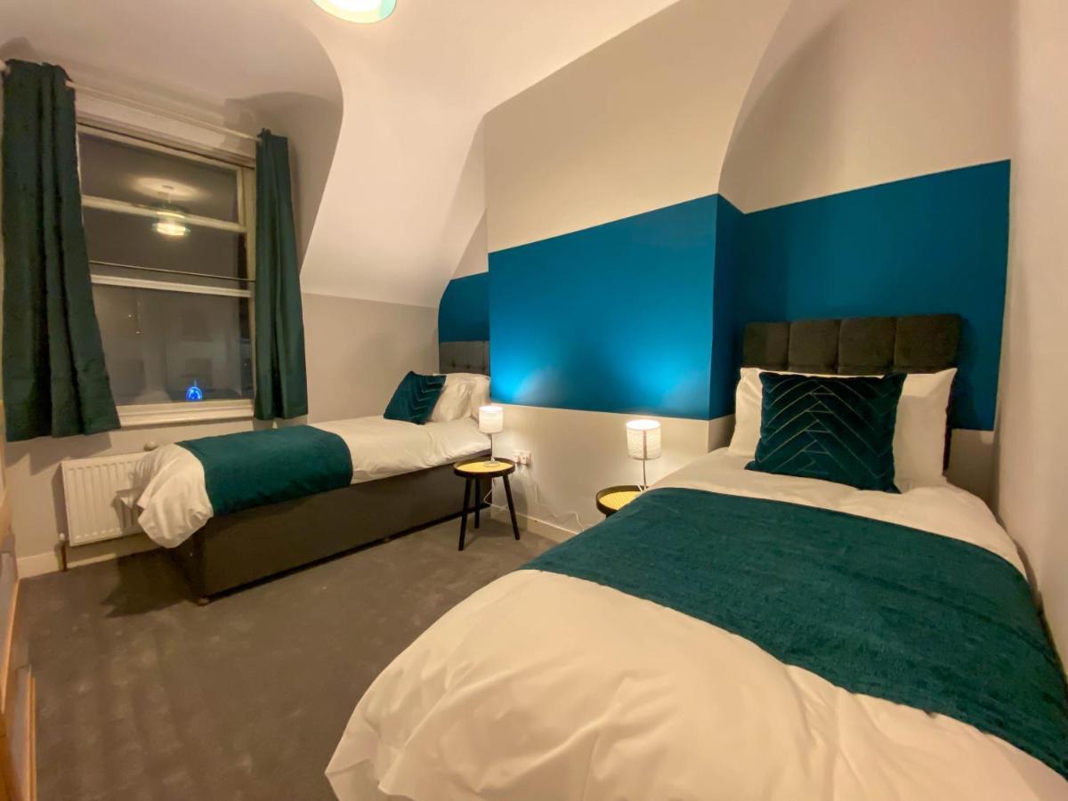The Becket - Three Bedroom City Centre House With Parking Кэнтербари Экстерьер фото