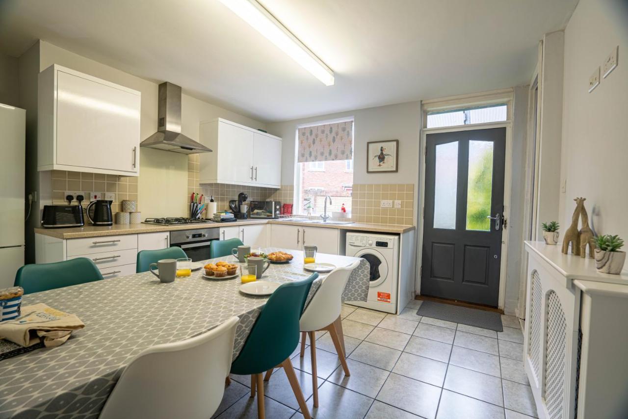 The Becket - Three Bedroom City Centre House With Parking Кэнтербари Экстерьер фото