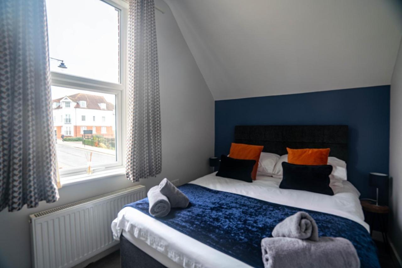 The Becket - Three Bedroom City Centre House With Parking Кэнтербари Экстерьер фото